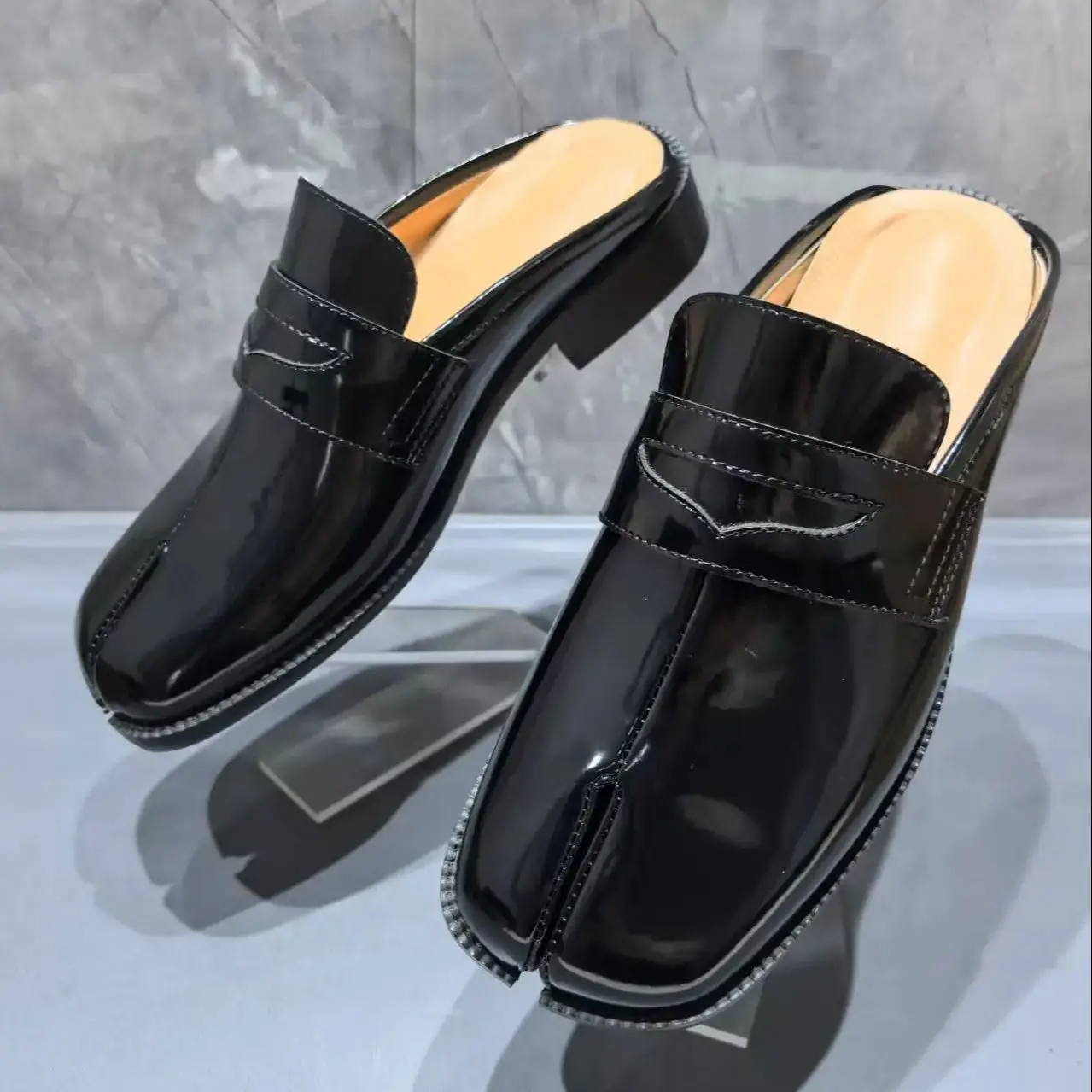 Split Toe Tabi Men's Slippers  - Men'S Shoes With Toes ulasan dan harga